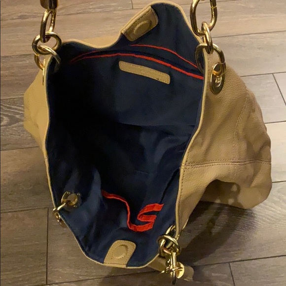 Purse - Picture 2 of 3